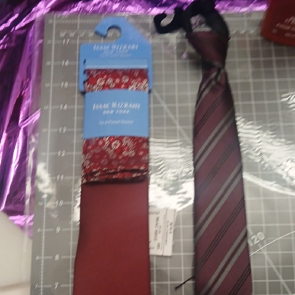 Isaac Mizrahi Men's Burgundy and Silver Striped Tie